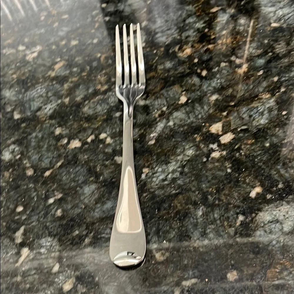 Oneida ISLET Stainless Steel Dinner Fork 18/10 Korea NEW